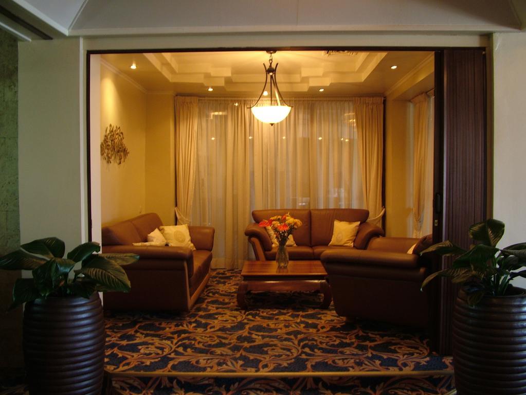 باراماريبو Ambassador Hotel & Casino المظهر الخارجي الصورة