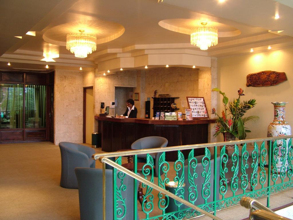 باراماريبو Ambassador Hotel & Casino المظهر الخارجي الصورة