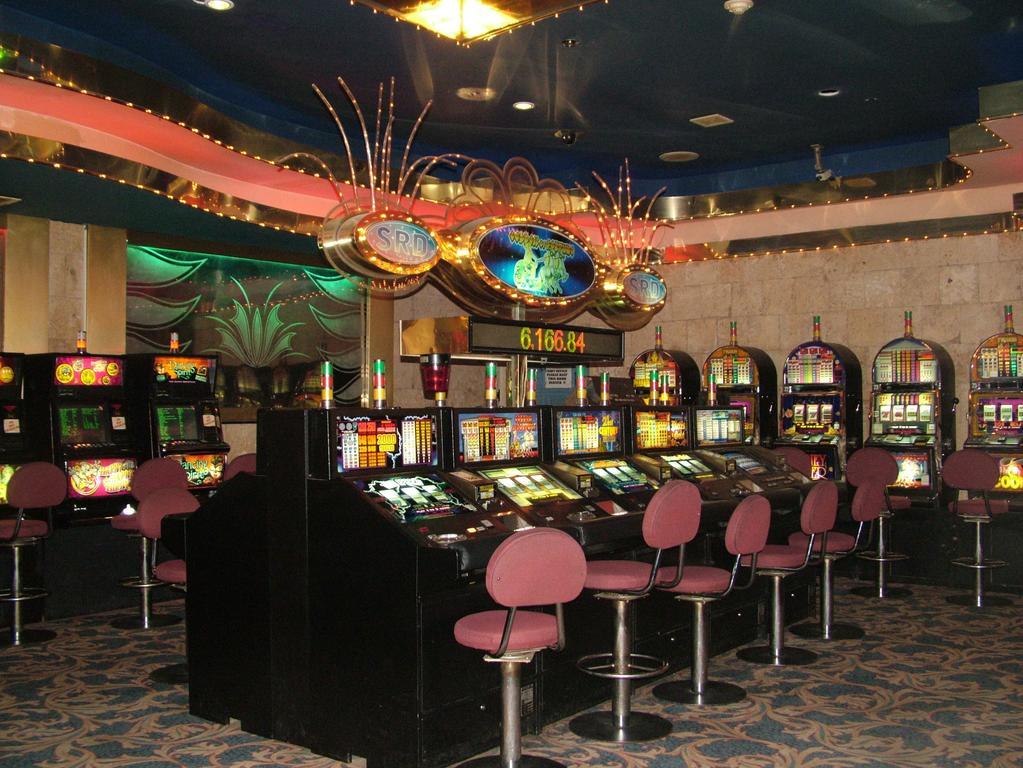 باراماريبو Ambassador Hotel & Casino المظهر الخارجي الصورة
